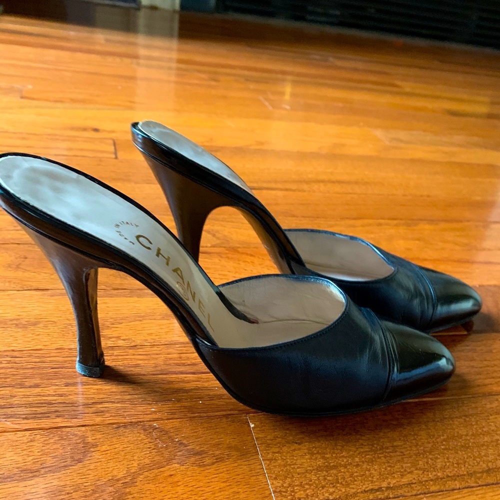 Chanel Slip-on Pumps Black Leather